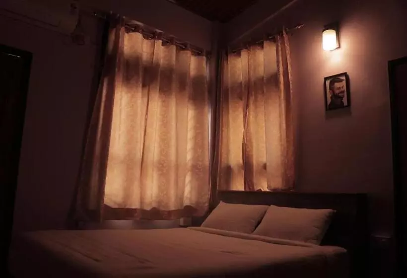 ペンション Grassroot Residency Guwahati