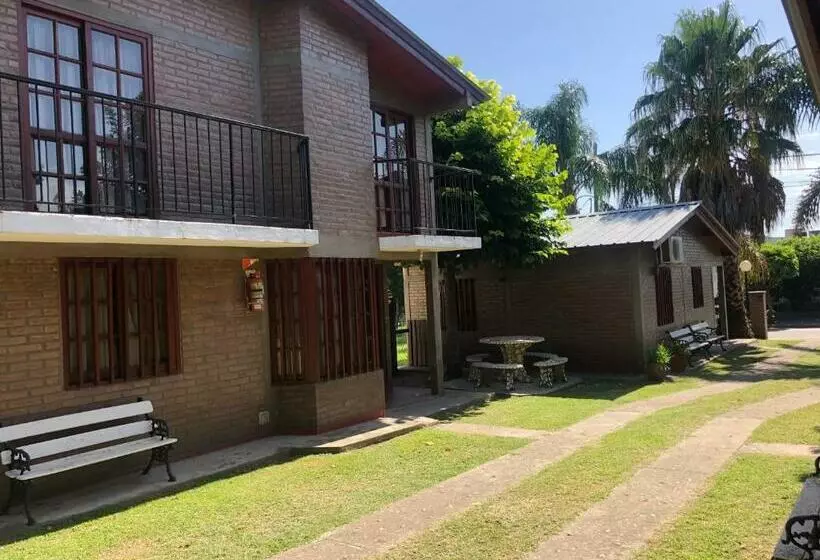 Retkeilymaja Cabañas Los Aromos