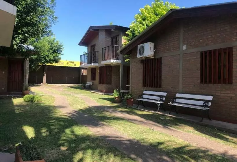 Retkeilymaja Cabañas Los Aromos