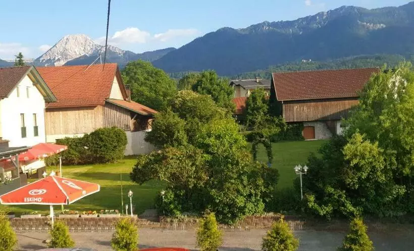 ユースホステル Gasthaus   Pension Kärntnerhof