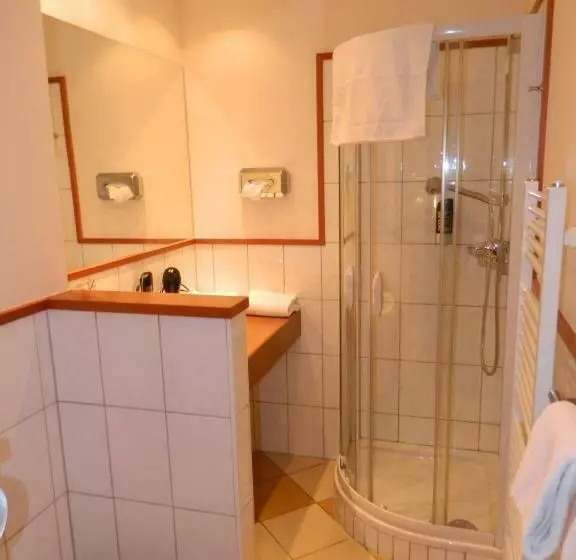 ユースホステル Gasthaus   Pension Kärntnerhof