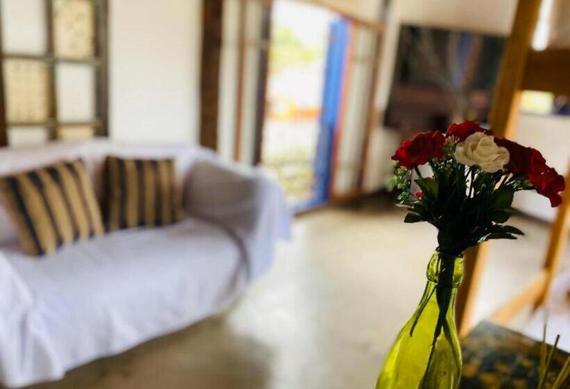 ユースホステル Vila Pequeá Pousada Ilhabela