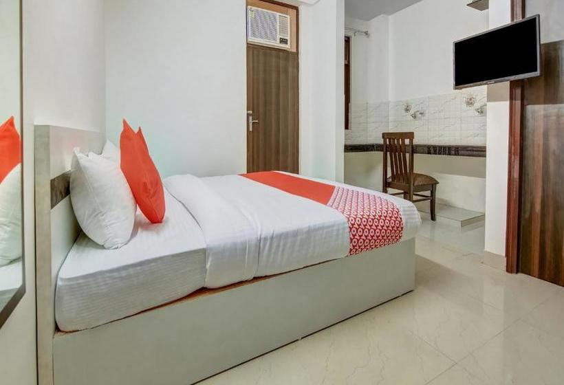 בית מלון כפרי Vaccinated Staff Collection O 26759 Bj Residency