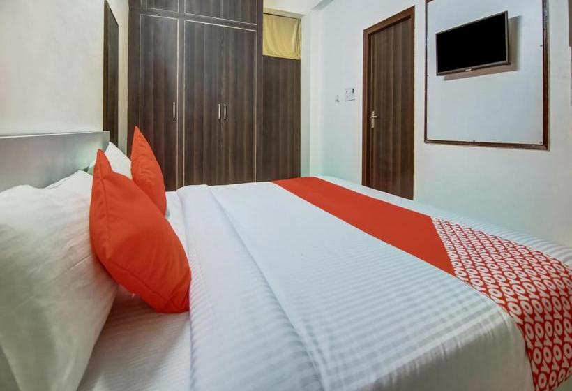 בית מלון כפרי Vaccinated Staff Collection O 26759 Bj Residency