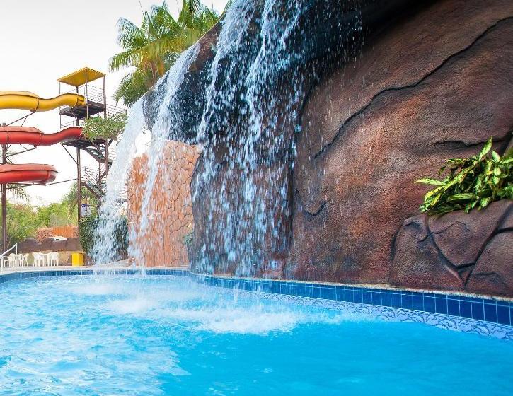 בית מלון כפרי Golden Dolphin Grand Oficial