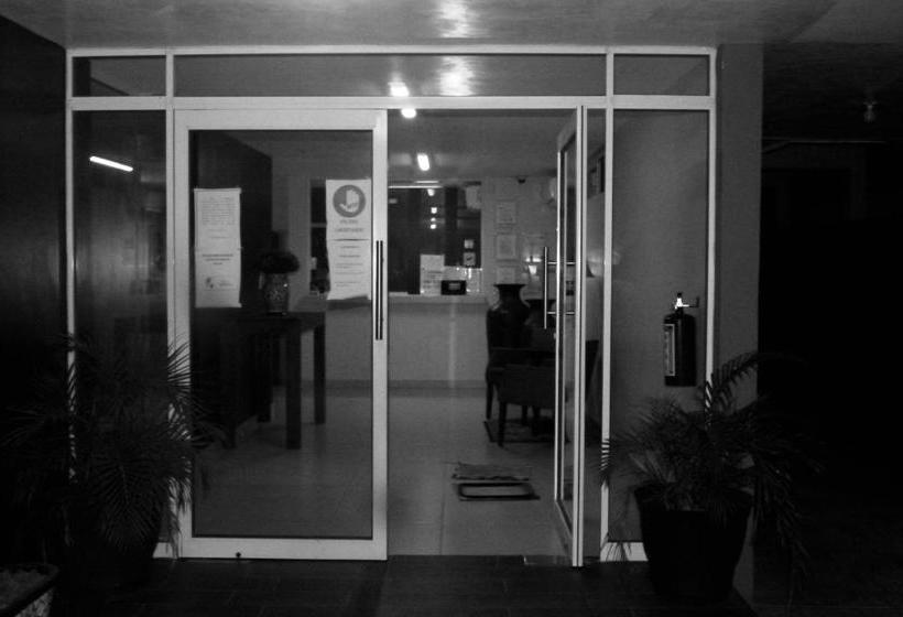 فندق Puerta Del Sol