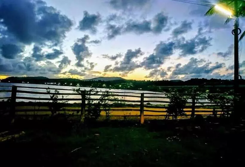 ホテル Riverstone Riverfront Stay