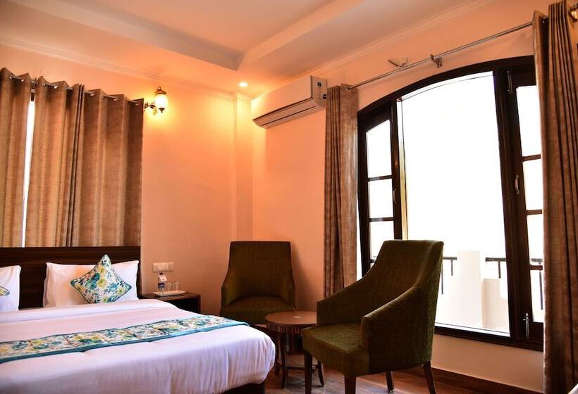 Mastiff Hotel Palampur