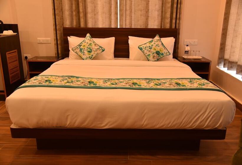 Mastiff Hotel Palampur