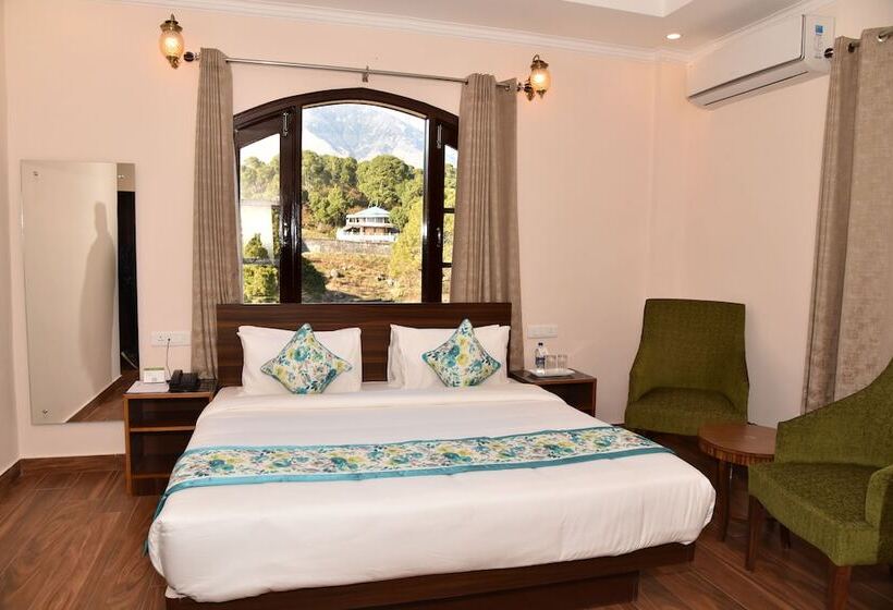 Mastiff Hotel Palampur