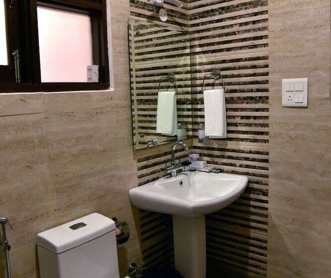 Mastiff Hotel Palampur