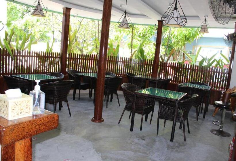 پانسیون Arianna Dhangethi