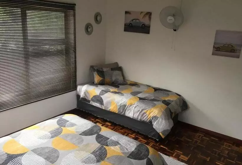 Majatalo Flipflops And Treetops