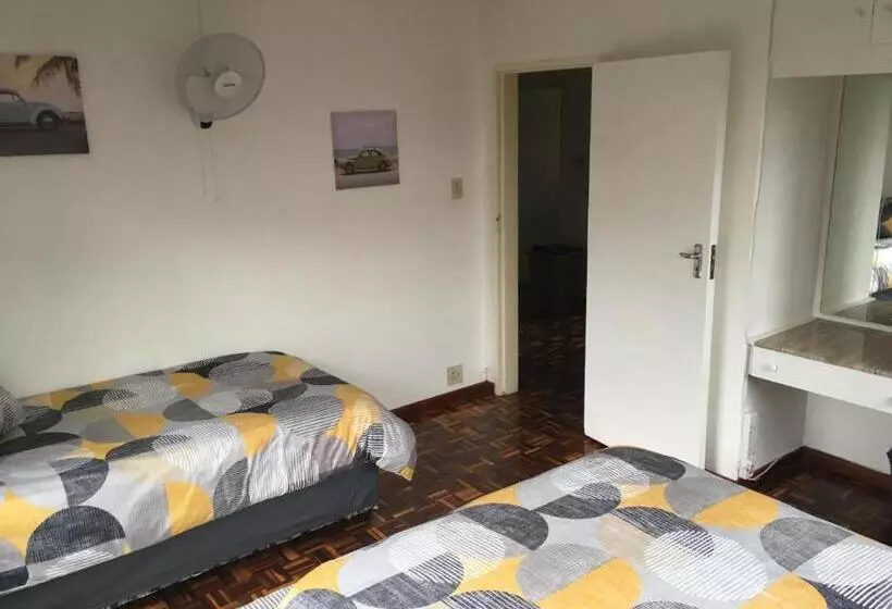 Majatalo Flipflops And Treetops