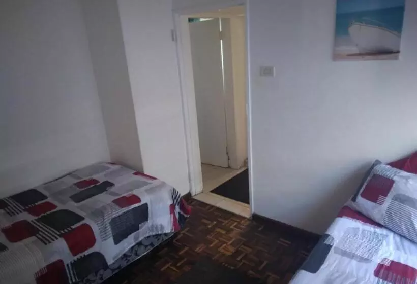 Majatalo Flipflops And Treetops