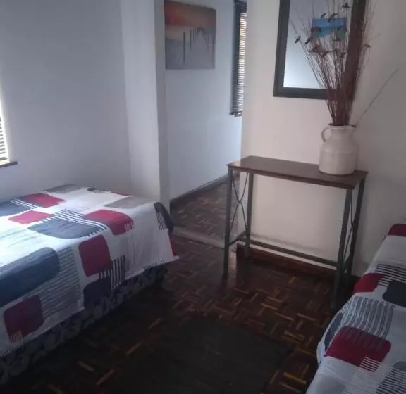 Majatalo Flipflops And Treetops