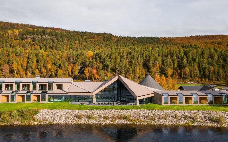 אתר נופש Sorrisniva Arctic Wilderness Lodge