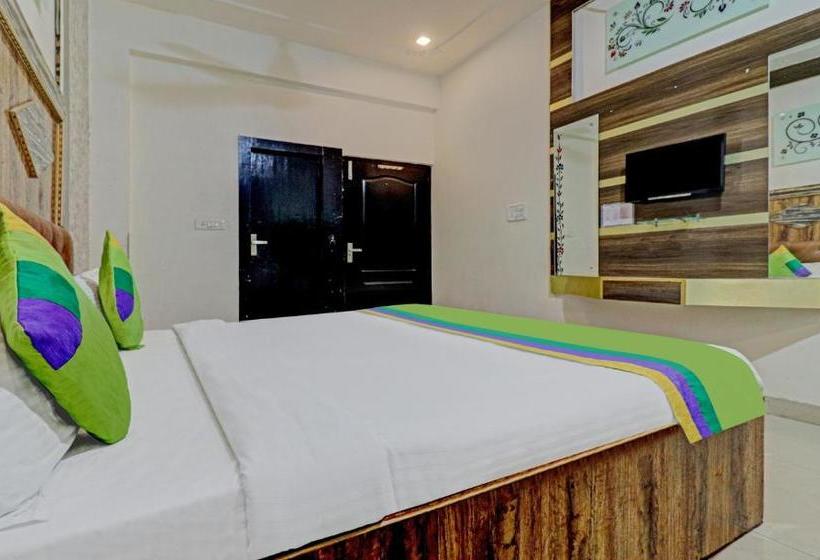 אתר נופש Treebo Trend Radha Palace