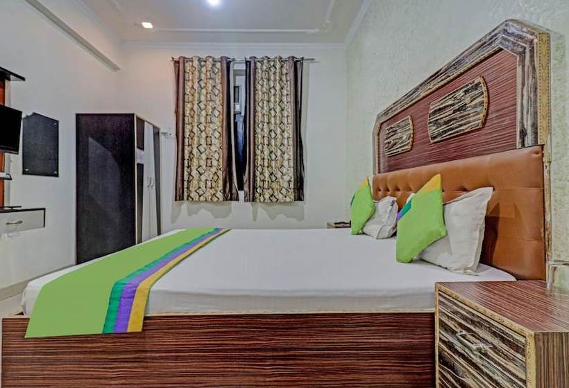 אתר נופש Treebo Trend Radha Palace