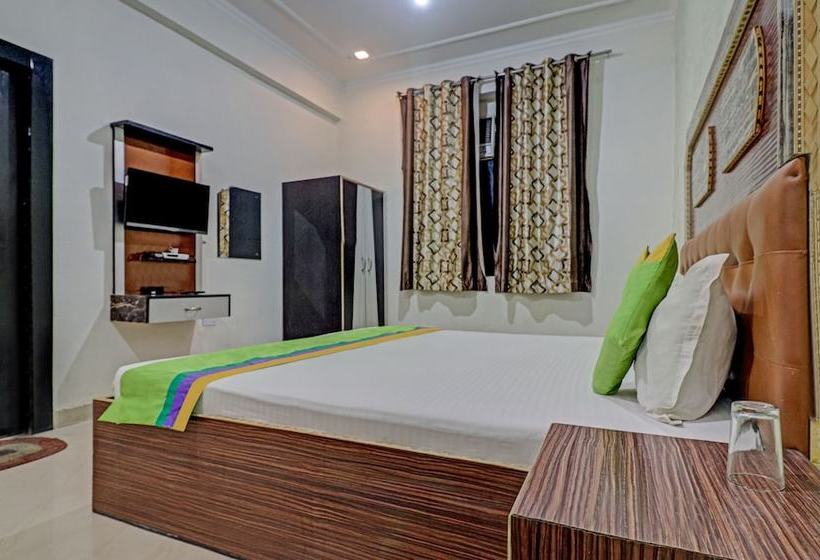 אתר נופש Treebo Trend Radha Palace