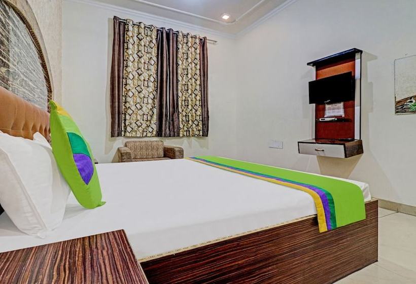 אתר נופש Treebo Trend Radha Palace