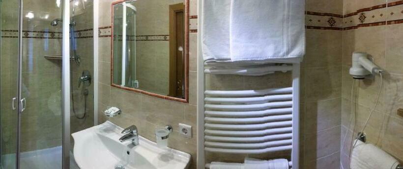 Bed and Breakfast Garni Flurida