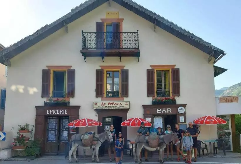 Aamiaismajoitus (B&B) Gite Le Pelens