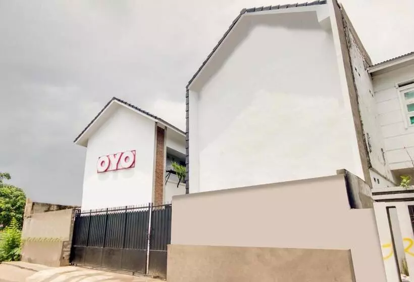 ホテル Alfalah Residence Syariah Mitra Reddoorz
