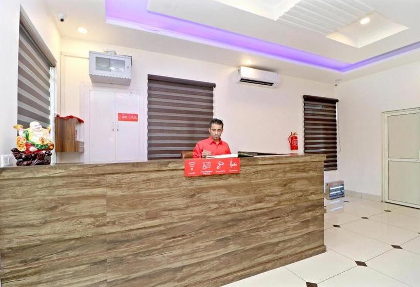 Отель Oyo 22097  Jd