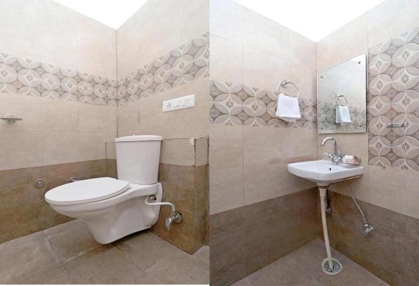 Отель Oyo 22097  Jd