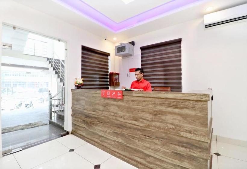 Отель Oyo 22097  Jd