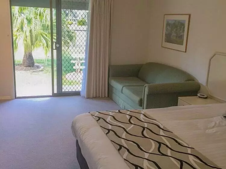 Motelli Deniliquin Country Club Motor Inn