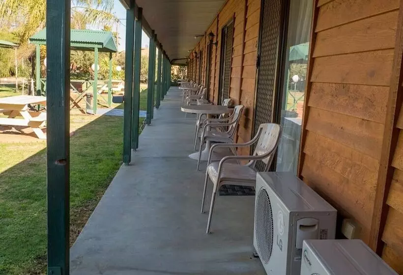 Motelli Deniliquin Country Club Motor Inn