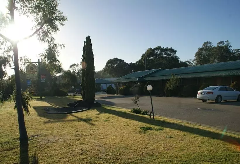 Motelli Deniliquin Country Club Motor Inn