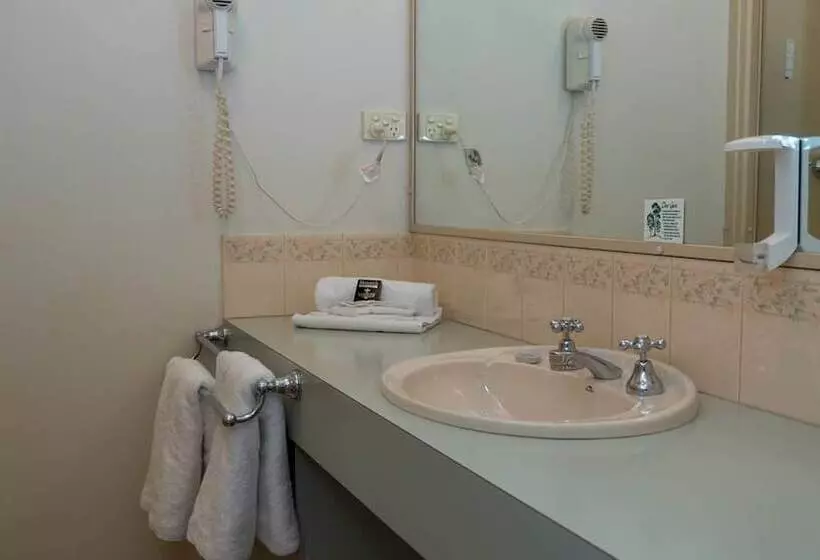 Motelli Deniliquin Country Club Motor Inn