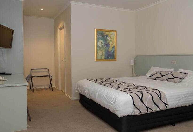 מוטל Deniliquin Country Club Motor Inn