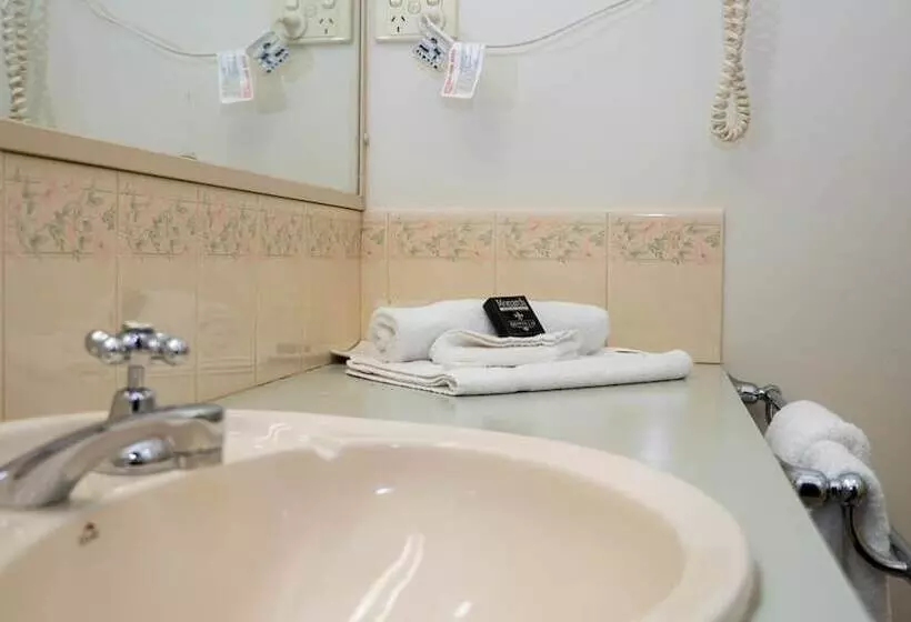 Motelli Deniliquin Country Club Motor Inn