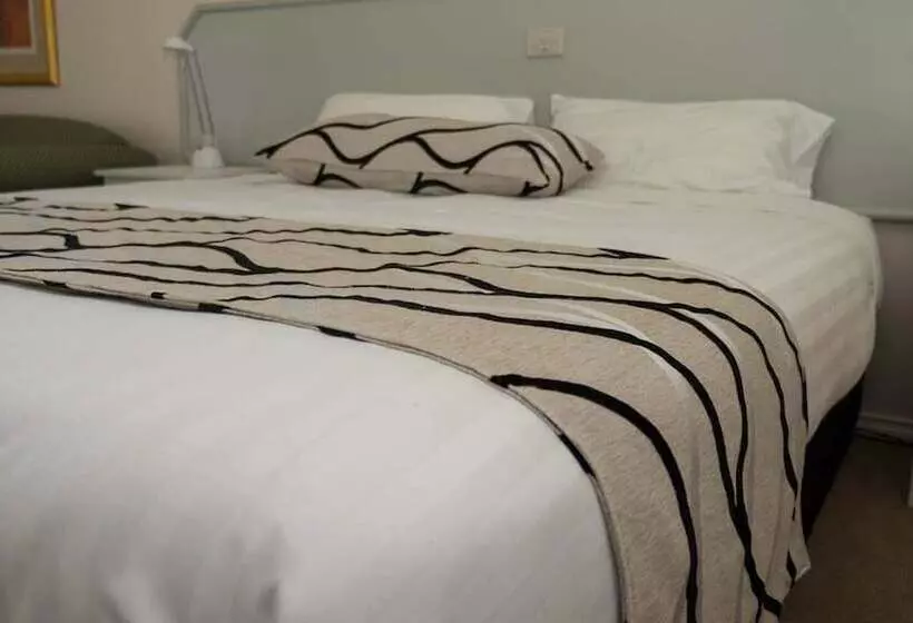 Motelli Deniliquin Country Club Motor Inn