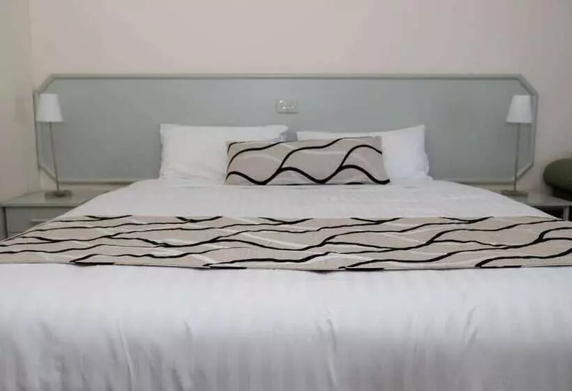 Motelli Deniliquin Country Club Motor Inn