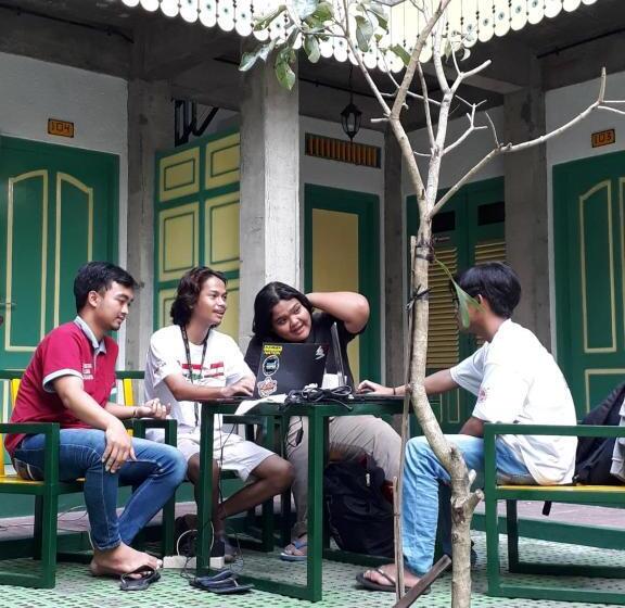 פנסיון Joglo Aruna Syariah