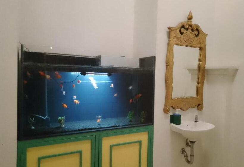 פנסיון Joglo Aruna Syariah