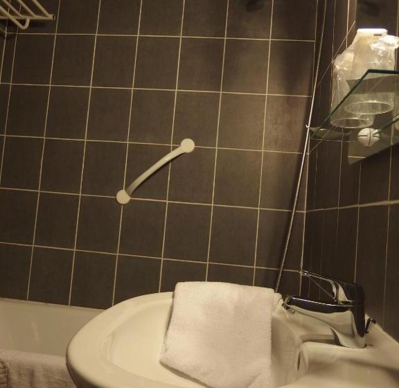 호텔 Au Saint Roch   Hôtel Et Jardin