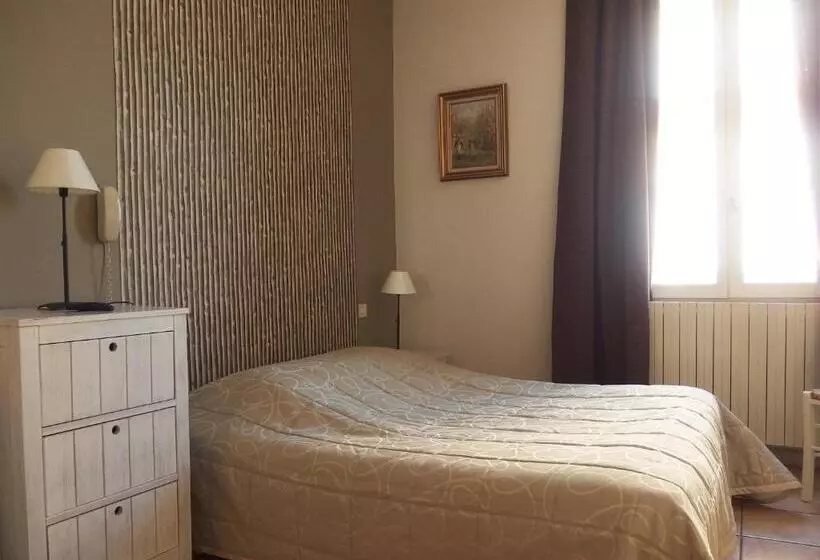 هتل Au Saint Roch Hôtel Et Jardin