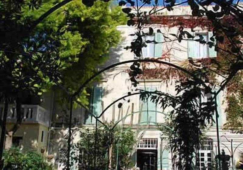 هتل Au Saint Roch Hôtel Et Jardin