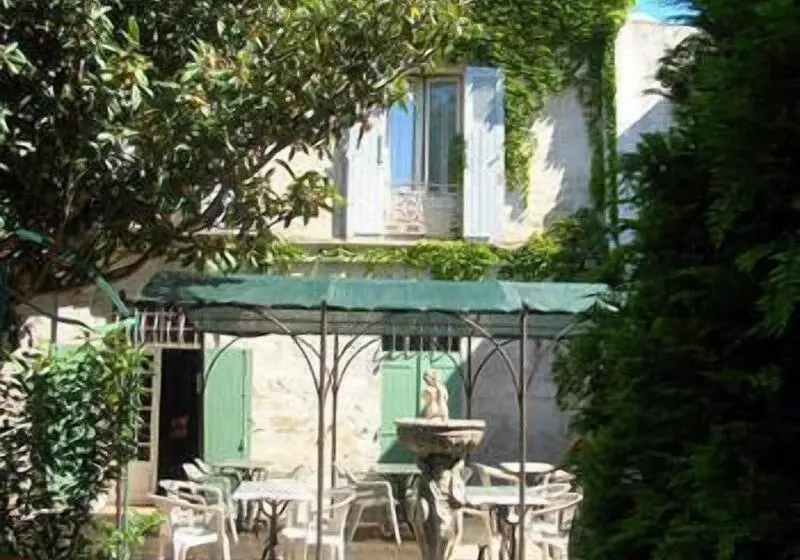 هتل Au Saint Roch Hôtel Et Jardin
