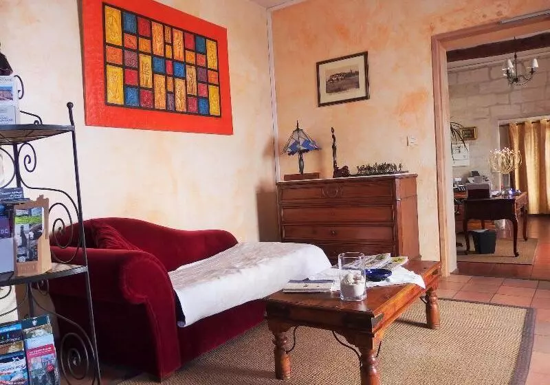 هتل Au Saint Roch Hôtel Et Jardin