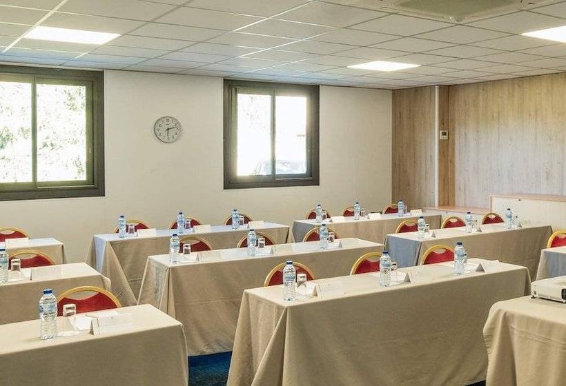 בית מלון כפרי Domaine De Charmeil