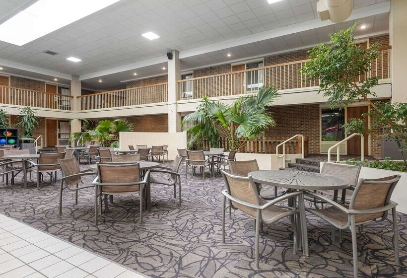 호텔 Best Western Plus Ramkota