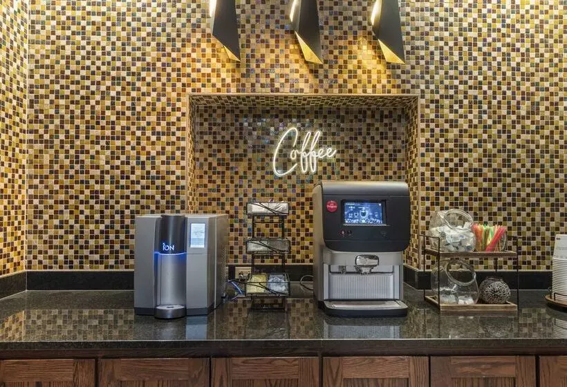 هتل Best Western Plus Ramkota