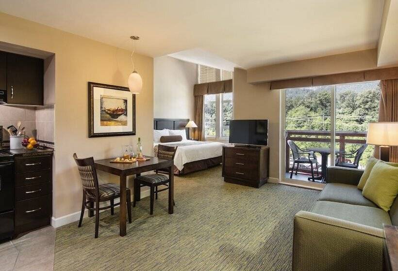 Executive Suites Hotel And Resort, Squamish
